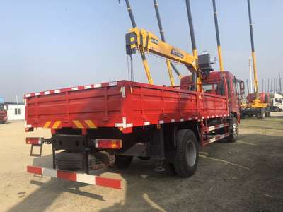 鶴壁東風(fēng)8噸隨車吊廠家與清障車全解析